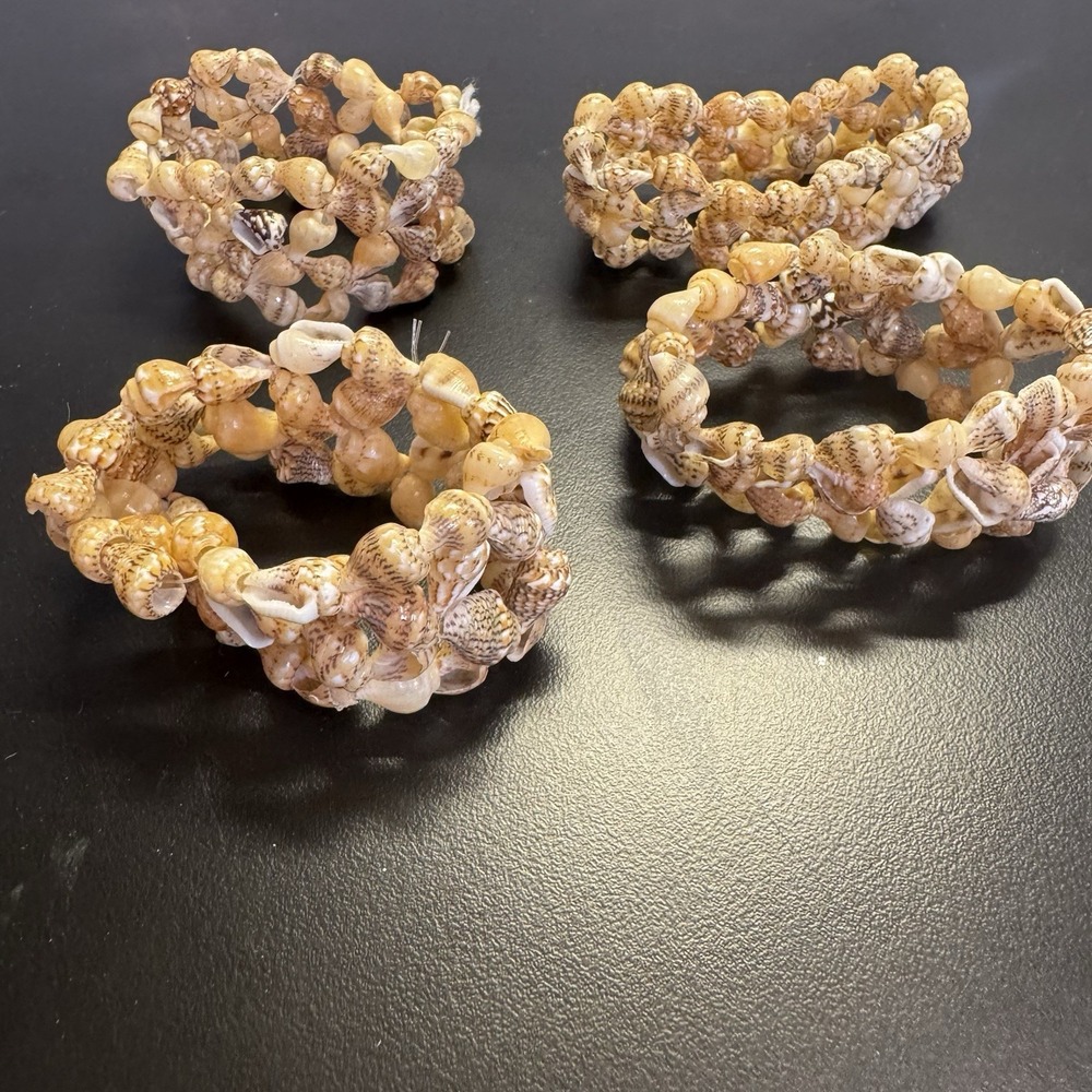 Set Of 4‎ Tiny Strung Sea Shell Napkin Rings Vintage